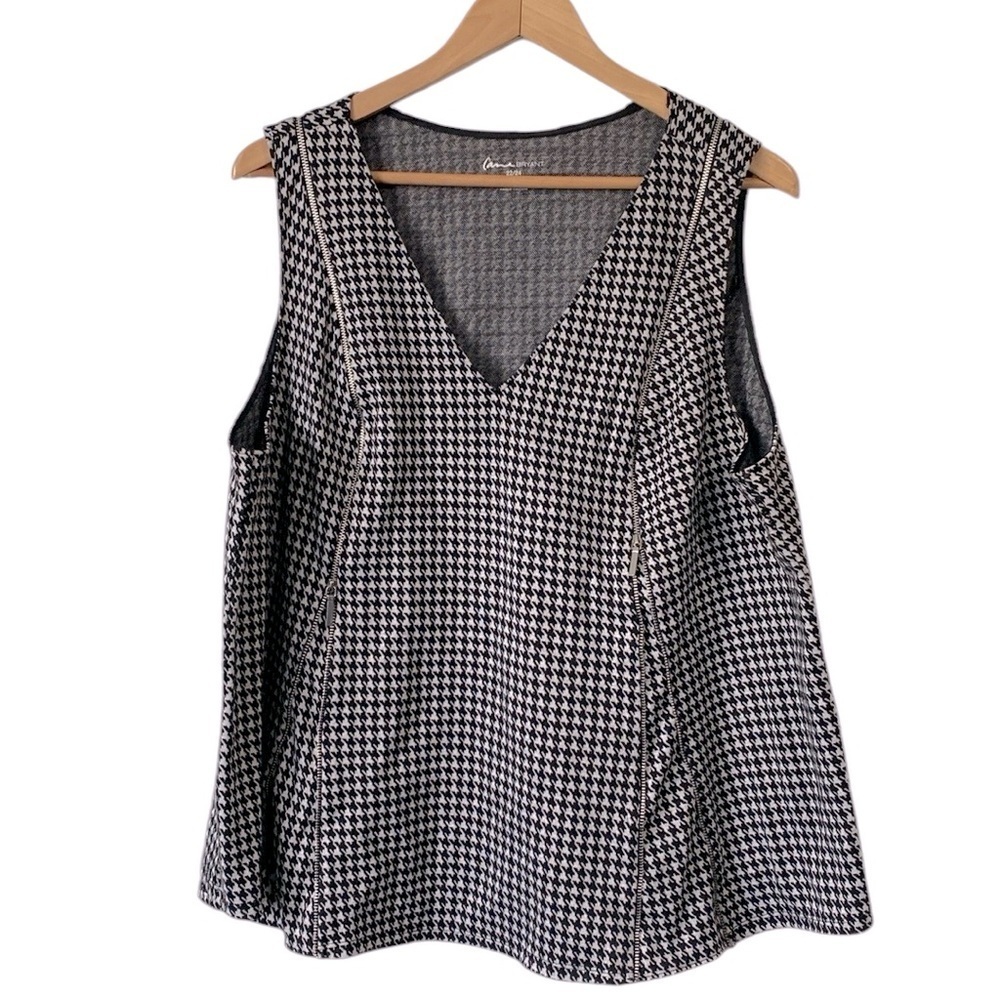 Lane Bryant sleeveless Top Black White Houndstooth V Neck Knit Zippers 22/24